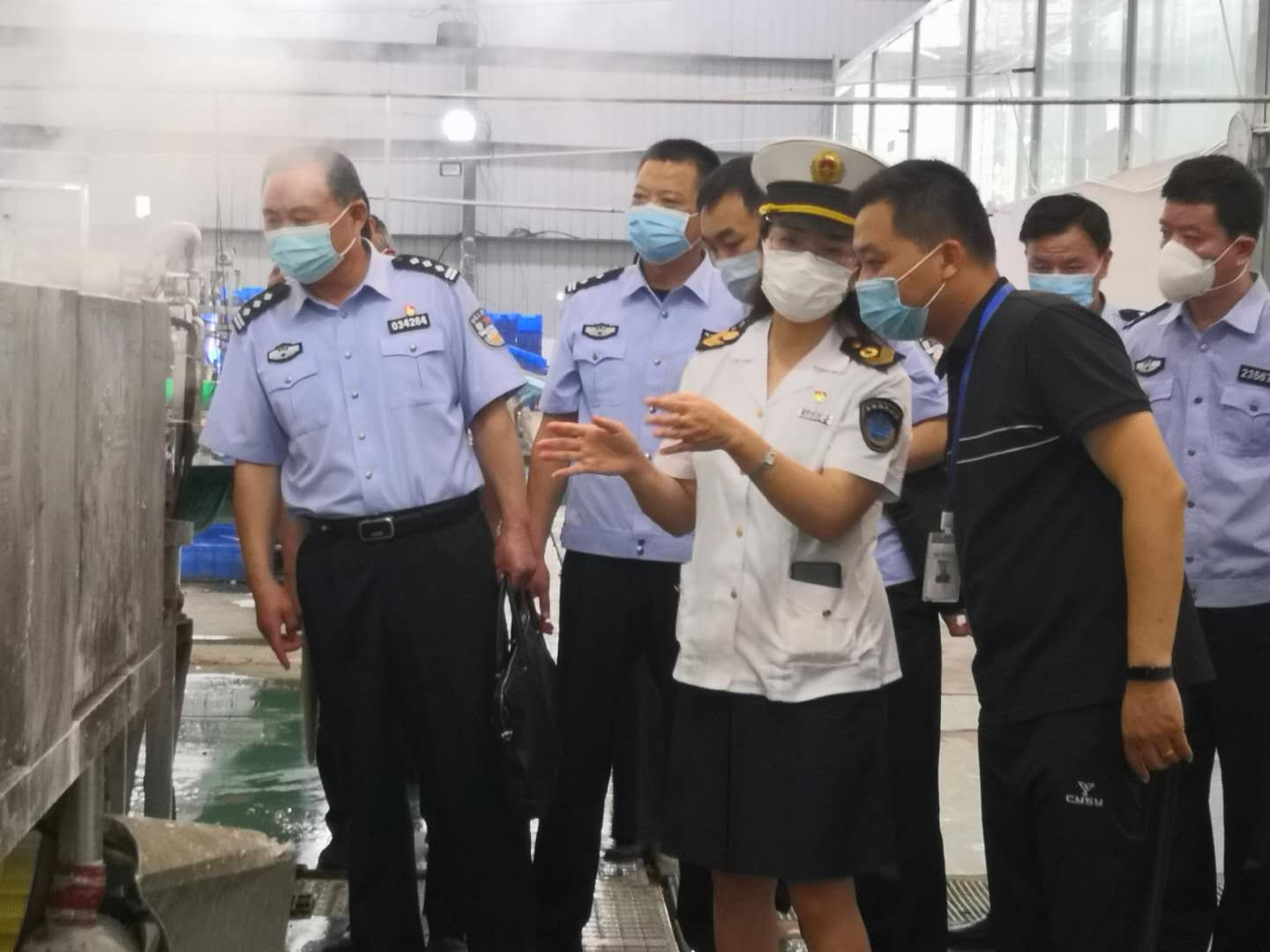 联合食药环开展2.jpg 联合食药环开展2.jpg