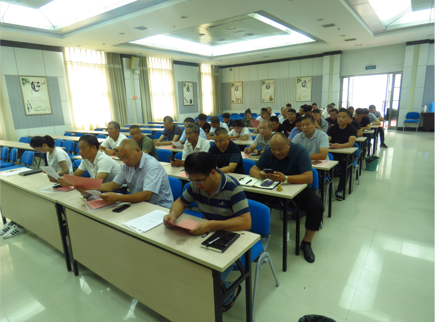 邳州信用评价会议2.jpg 邳州信用评价会议2.jpg